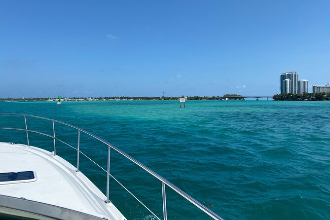Miami Yacht Party – Discover Secret Spots w/ Captain & Drinks - Two hours or four hours?