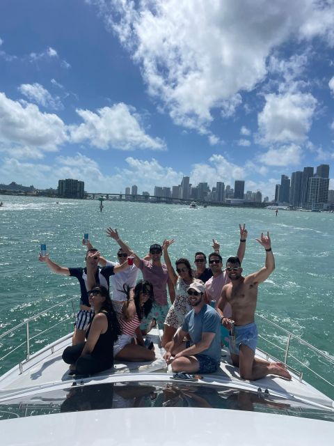 Miami Yacht Rental with Jetski, paddleboards, Inflatables - Choosing your stops instead of following a fixed route