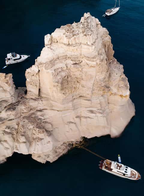 ❖ Milos: Private Yacht Tour—Kleftiko Sarakiniko Poliegos - Should you book the Milos private yacht cruise?