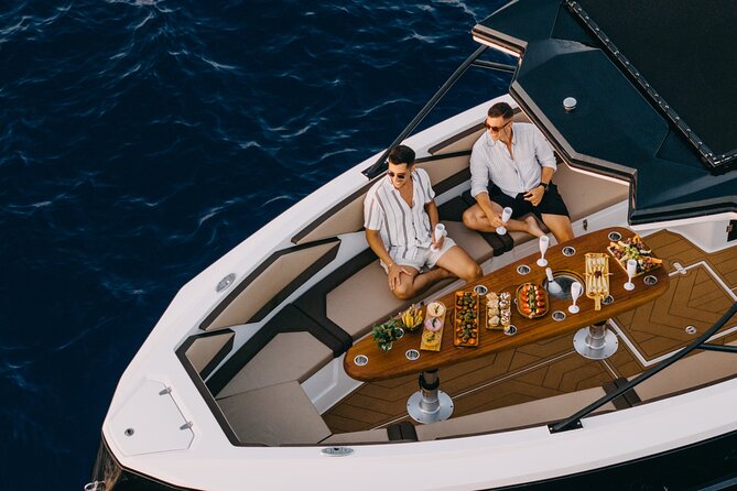 ❖ Milos: Private Yacht Tour—Kleftiko Sarakiniko Poliegos - The South Cruise: Kleftiko, Sikia Cave, and the best swimming stops