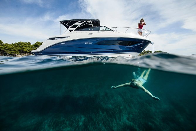 Motor Yacht (2020)Luxury Private Cruise Around Santorini - Red Beach and the dark shores of southern Santorini