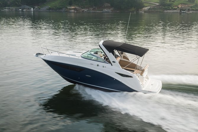Motor Yacht (2020)Luxury Private Cruise Around Santorini - Should you book this Santorini yacht cruise?
