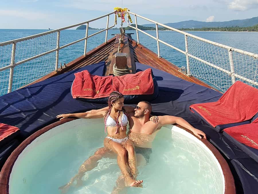 Mu Ko Ang Thong: Private Day Charter in Classic Thai Yacht - A private way to reach Mu Ko Ang Thong