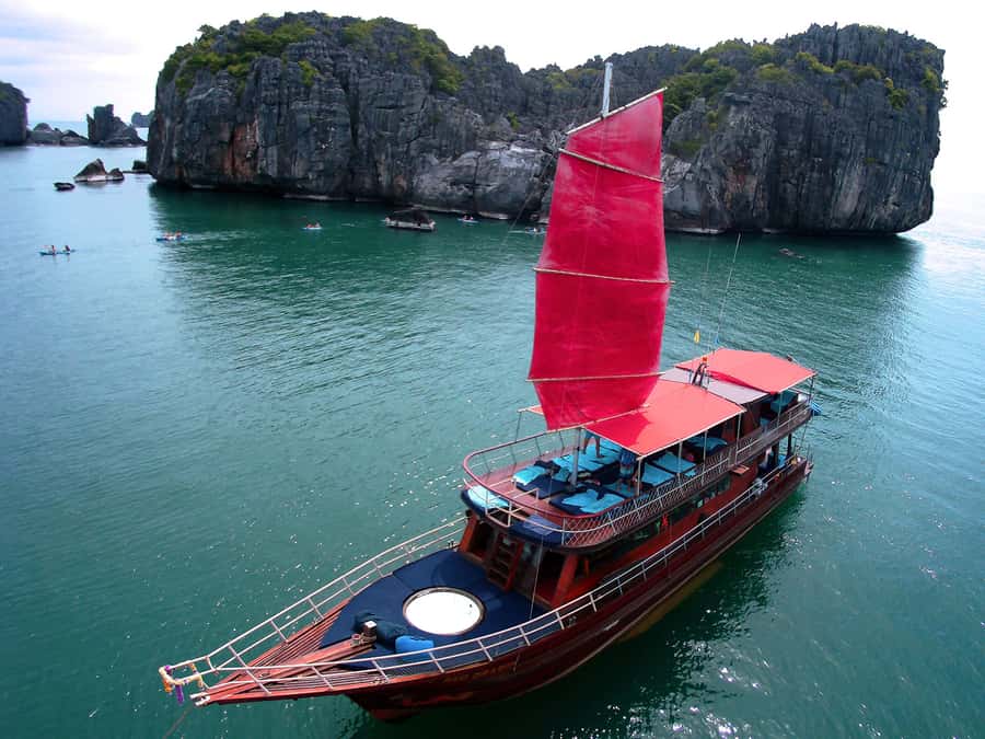 Mu Ko Ang Thong: Private Day Charter in Classic Thai Yacht - Snorkeling around Koh Wao