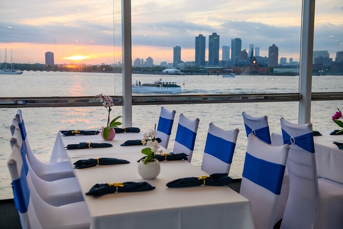 New York City Dinner Cruise on Luxury Yacht with Live Music - Is $175 a fair price?