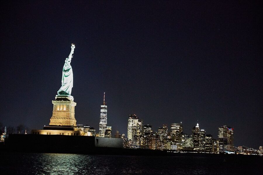 New York City: Holiday Jazz Classic Motor Yacht Cruise - Is $134 a good value?