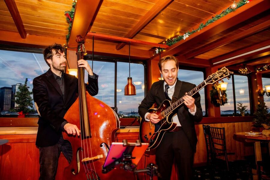 New York City: Holiday Jazz Classic Motor Yacht Cruise - Who should book this cruise?