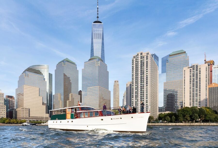 New York City: Mini Yacht Boat Ride with Sightseeing - Lower Manhattan from the Hudson River