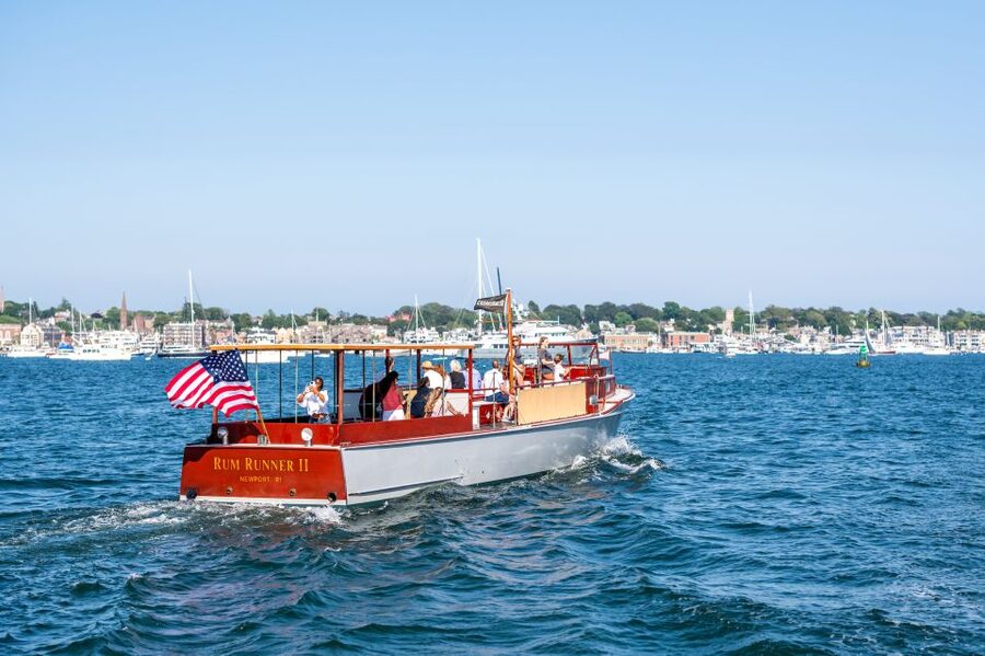 Newport: Yacht Sightseeing Cruise - The crew, narration, and pace
