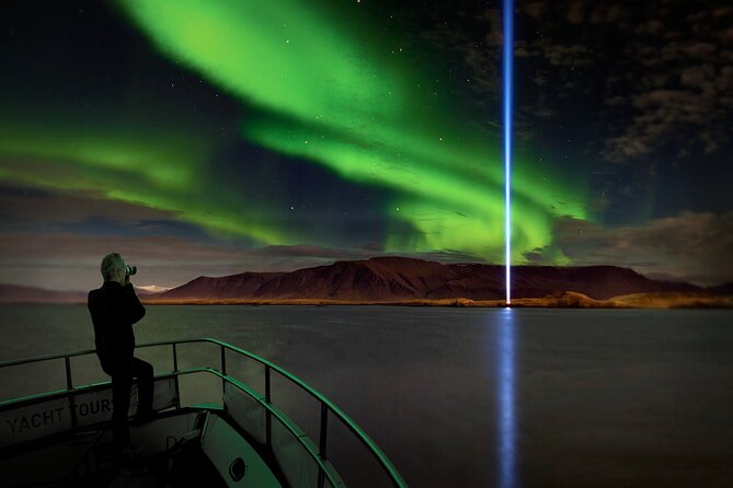 Northern Lights Yacht Cruise - A northern lights cruise with a proper place to warm up