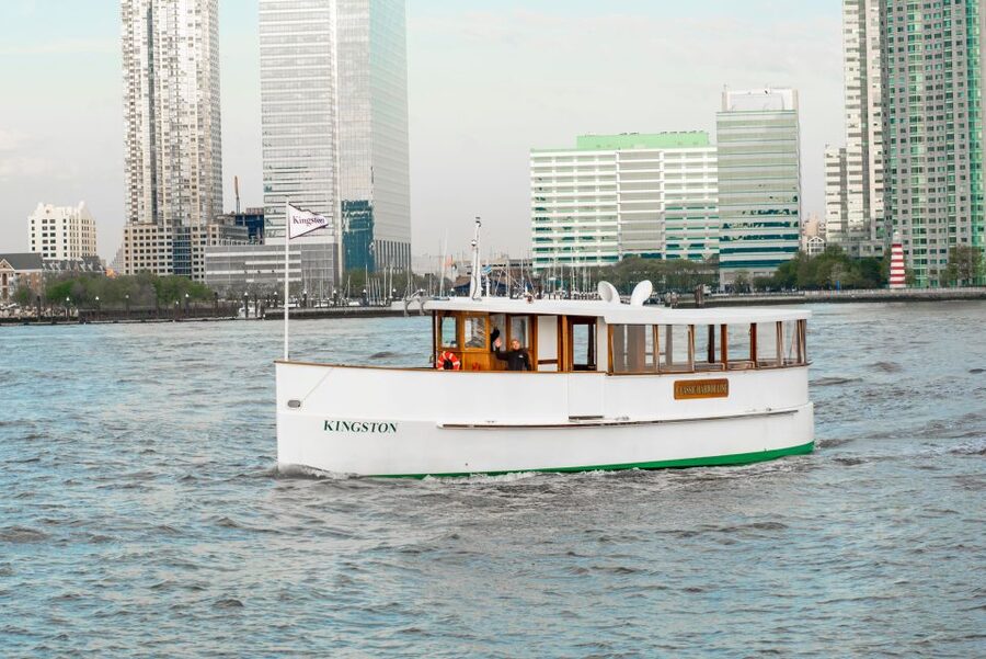 NYC: Day Cruise on Small Yacht with Statue of Liberty Views - Leaving Chelsea Piers on the Kingston