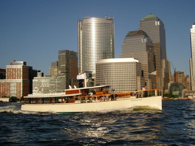 NYC: Evening Jazz Cruise on the Yacht Manhattan - Why the Manhattan jazz cruise feels different