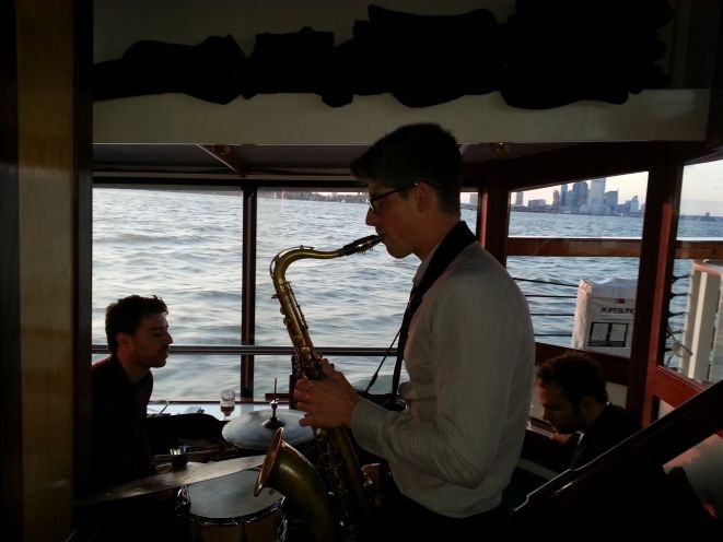 NYC: Evening Jazz Cruise on the Yacht Manhattan - Timing, weather, and practical planning