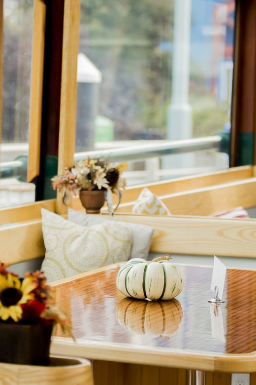 NYC: Grand Palisades Fall Foliage Yacht Tour - A northbound Hudson route with changing views