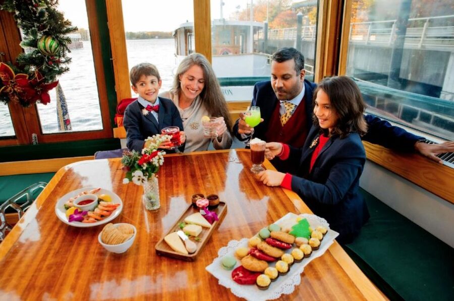 NYC: Holiday Yacht Cruise with Jazz, Cocoa & Carols - Battery Park, the Financial District, and the first harbor views