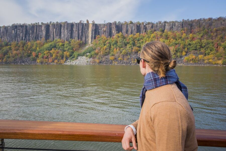 NYC: Hudson River Fall Foliage Yacht Tour - Setting out from Chelsea Piers on Yacht Kingston
