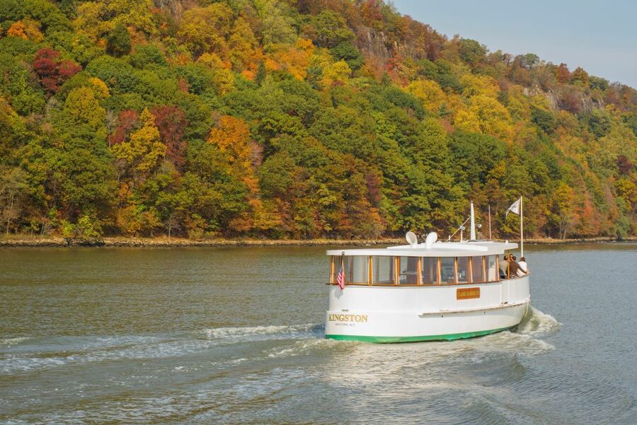 NYC: Hudson River Fall Foliage Yacht Tour - George Washington Bridge and the river’s big frame