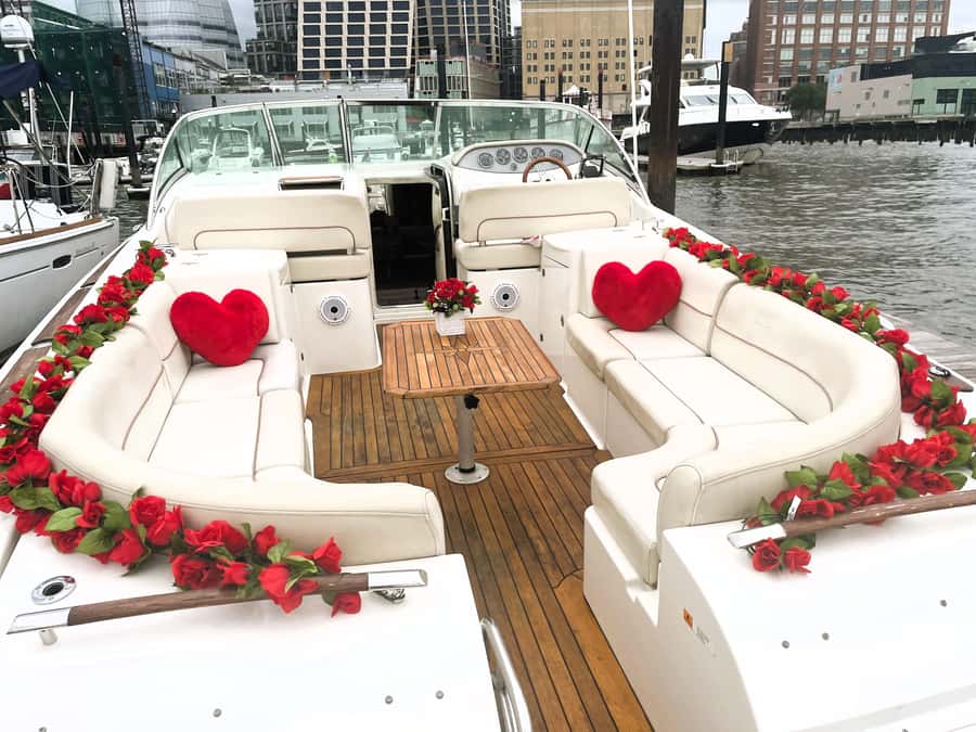 NYC: Statue of Liberty Private Yacht Tour - Ellis Island and the harbor’s wider story