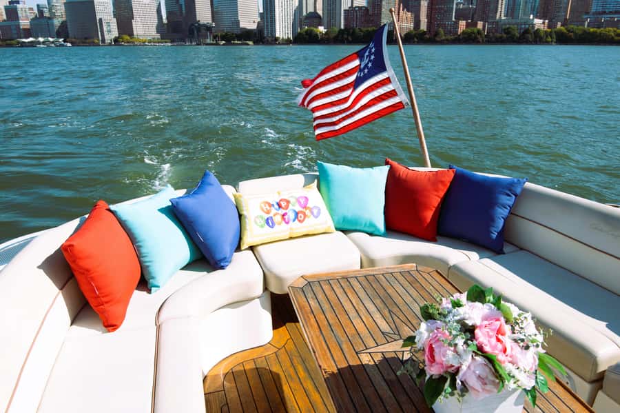NYC: Statue of Liberty Private Yacht Tour - What the yacht feels like for two hours