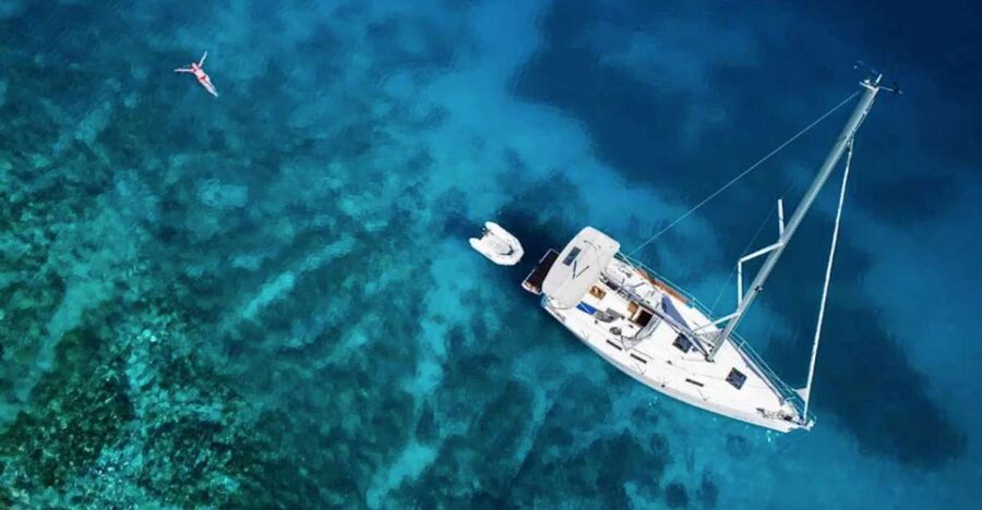 Palawan: Private Sailing Yacht Cruise in El Nido - Setting out on the 43-foot Oceanis 430