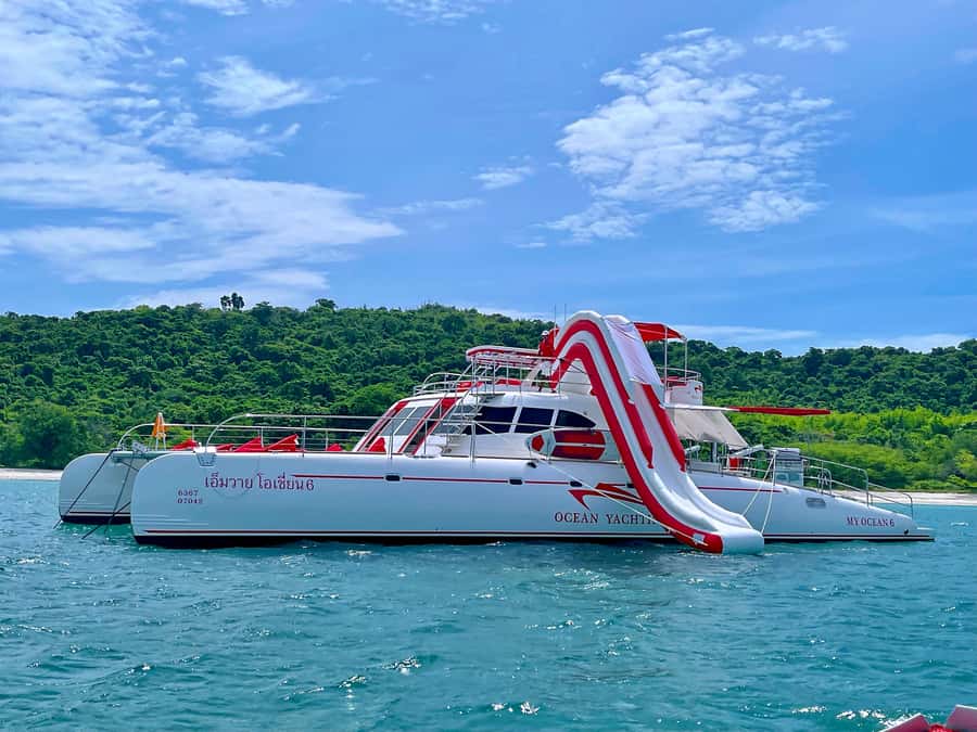 Pattaya: Full-Day 2 Islands Yacht Trip with Lunch and Sunset - Lunch on board, with drinks through the day