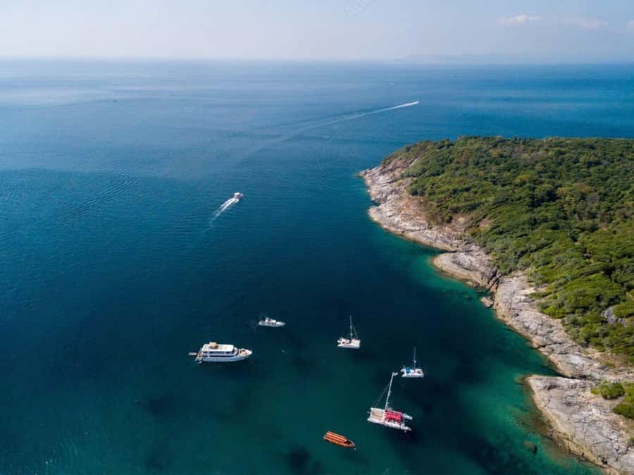 Phuket: Coral and Racha Island Yacht Tour with Lunch - The yacht itself: comfortable, but not a private cruise