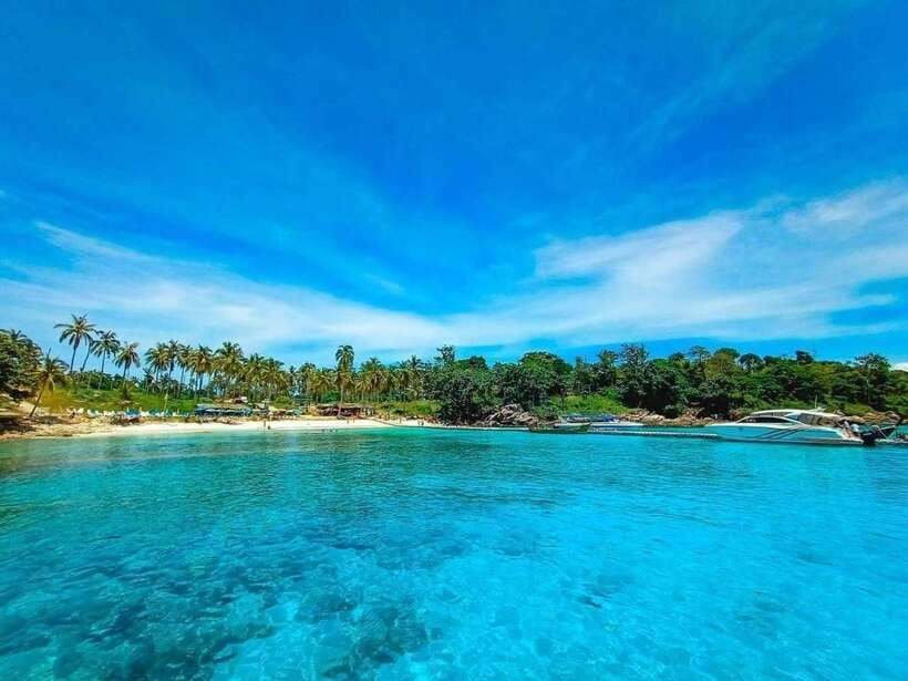 Phuket: Coral Yacht Boat Tour to Coral Island with Sunset - Raya Island combines lunch and another swim
