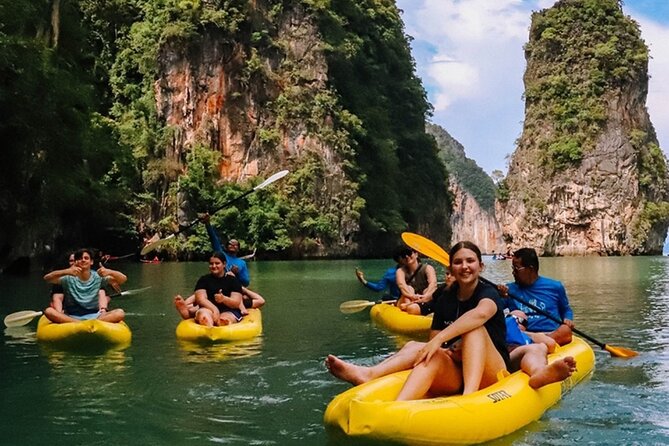 Phuket: James Bond Island & Phang Nga Bay Sunset Luxury Yacht - Papaya salad and afternoon tea at Naka Island