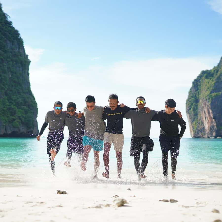 Phuket: Phi Phi, Maya, and Maiton by Luxury Yacht with Lunch - Four famous island stops in one long day