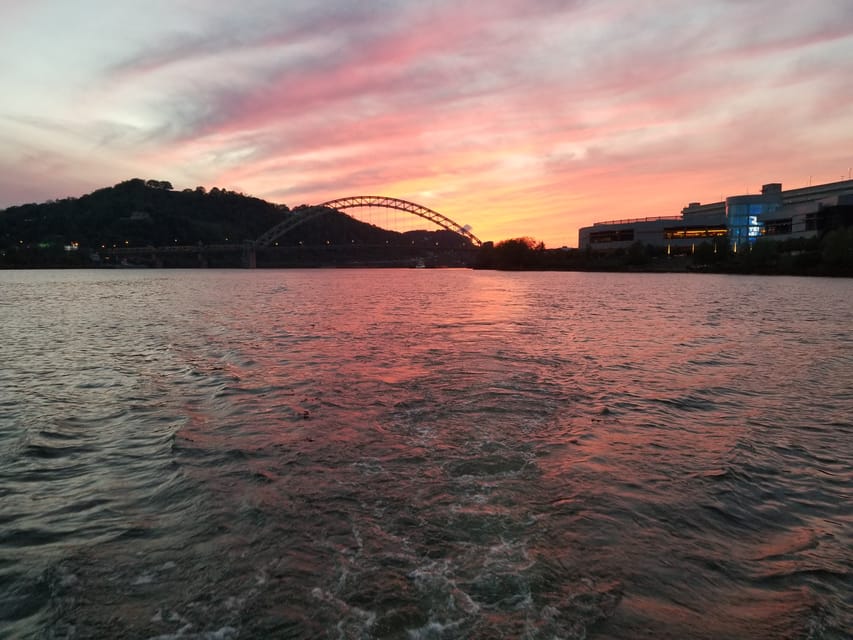 Pittsburgh: Private Yacht River Cruise with Captain and BYOB - What the two-hour sightseeing route gives you