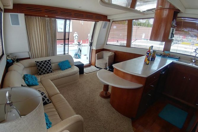 Playa Mujeres rent a Yacht 4hrs with Food and drinks aboard CA55 - Snorkeling near El Meco and the El Garrafon area