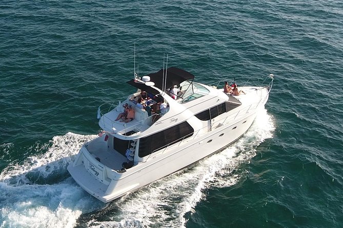 Playa Mujeres rent a Yacht 4hrs with Food and drinks aboard CA55 - Playa Norte for swimming and a slower hour