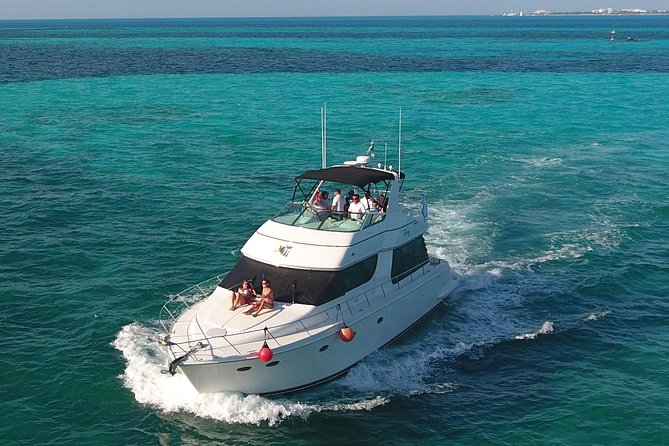 Playa Mujeres rent a Yacht 4hrs with Food and drinks aboard CA55 - Leaving VNV Marina along the Cancun coast