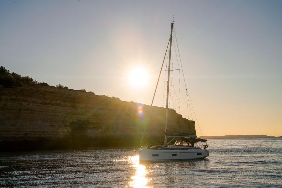 Portimao: Sunrise Luxury Sail-Yacht Cruise - Swimming, sea conditions, and dolphins