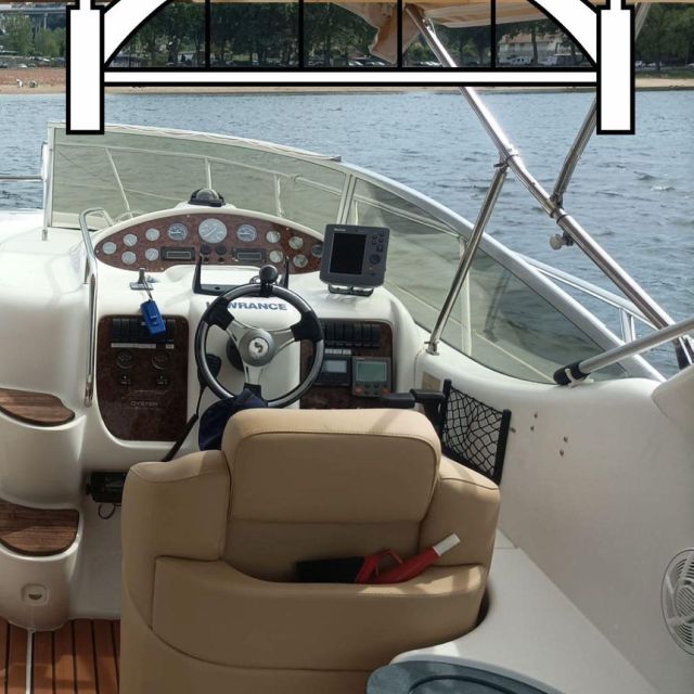Porto: 6 Bridges Private Yacht Tour with Wine & Snacks - Arrábida Bridge and the run toward Foz do Douro