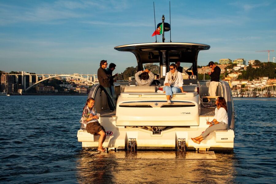 Porto: Douro River 2h Sunset Private Cruise with Port Wine - Cais de Gaia and the port wine companies