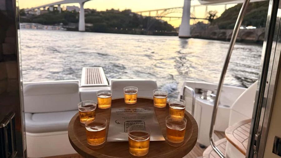 Porto: Luxury 6 Bridges Yacht Cruise with Wine & Snacks - Gaia, Afurada, and the Port wine side of the river