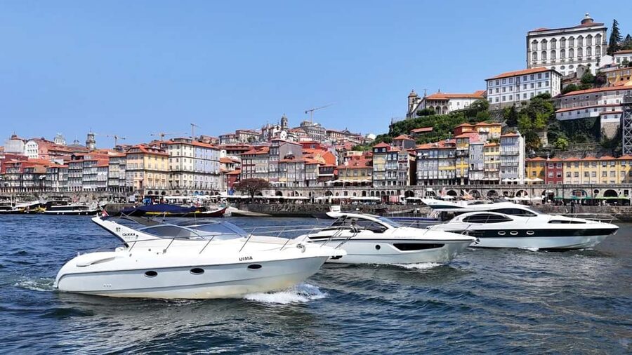 Porto: Luxury 6 Bridges Yacht Cruise with Wine & Snacks - Wine, regional snacks, and the yacht itself