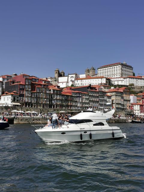 Porto: Luxury Yacht Tour of the 6 Bridges and Douro Estuary - Key points at a glance