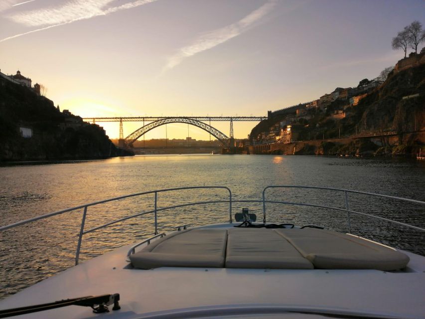 Porto: Passeio em iate privado no Douro com welcome drink - Who should choose this cruise?