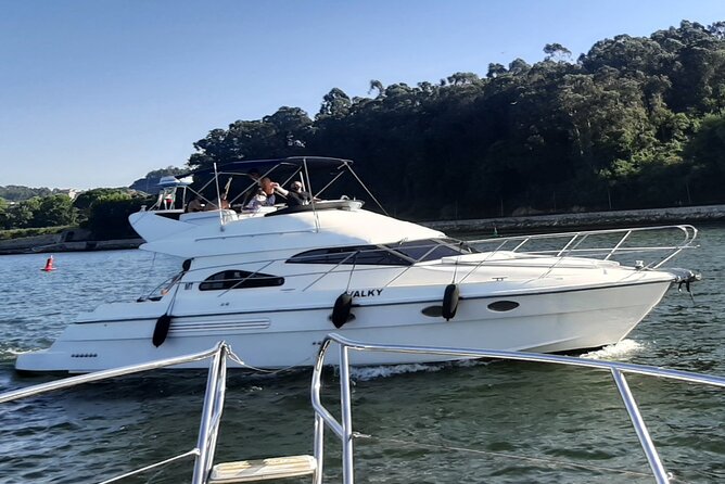 Porto: Private Tour on a Luxury Yacht on the Douro River - Leaving Douro Marina toward Ponte da Arrábida