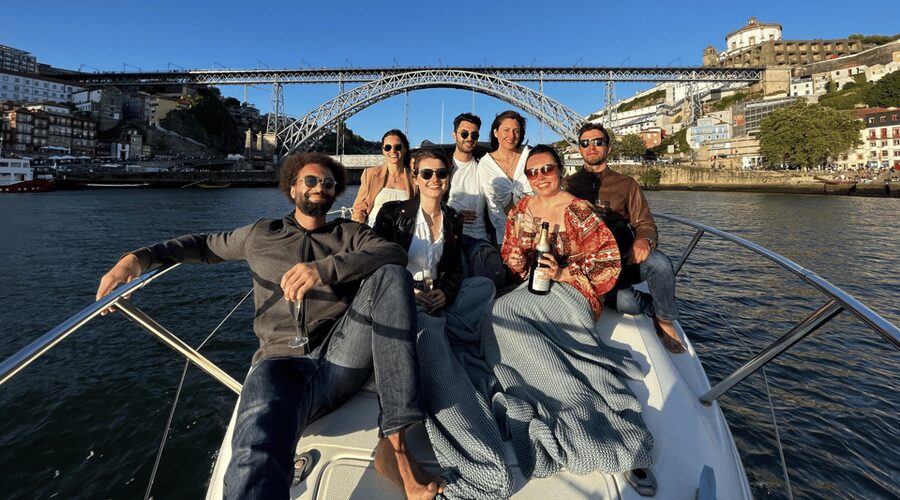 Porto: Private Yacht Cruise with Local Wines & Snacks - Timing, language, and the best people for this cruise