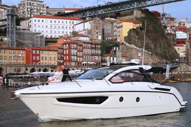 Porto: Private Yacht Experience with Local Wines & Snacks - The best time to schedule your two hours