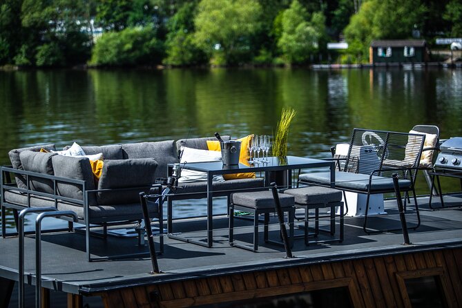Prague YachtBoat CLASSIC cruise with Unlimited Beer or Prosecco - A private Prague cruise with a party feel