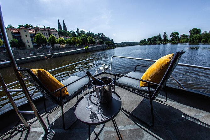 Prague YachtBoat CLASSIC cruise with Unlimited Beer or Prosecco - Modřany and the return to Náplavka