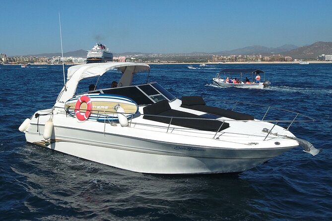 Private 3hr Yacht Cruise in Cabo San Lucas all included - A private Cabo cruise with room to set the pace