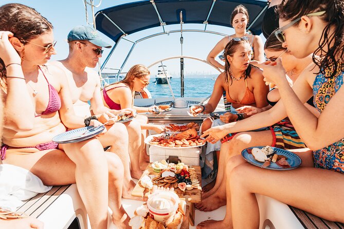 Private 4-Hour Luxury Yacht Charter on Sydney Harbour - Darling Harbour and Cockle Bay