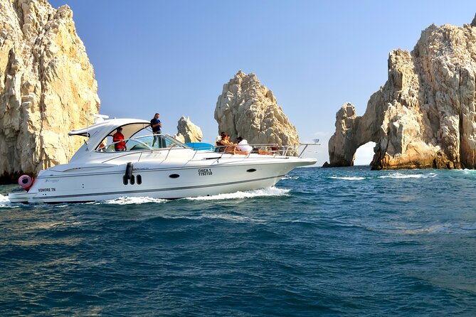 Private 42-foot luxury yacht tour in Los Cabos - El Arco, the Reason to Get on the Boat