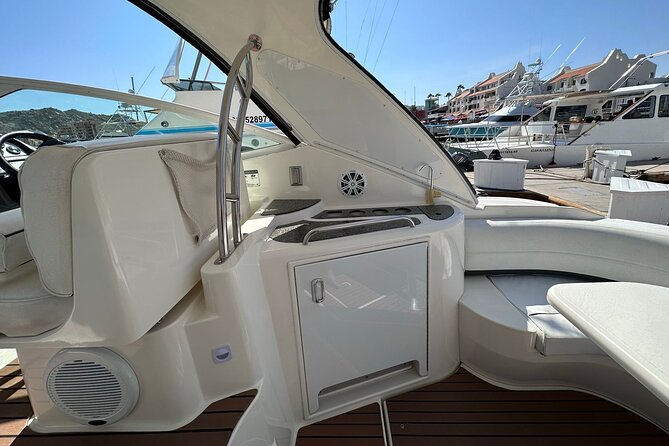 Private 42-foot luxury yacht tour in Los Cabos - Who Will Enjoy This Yacht Most?