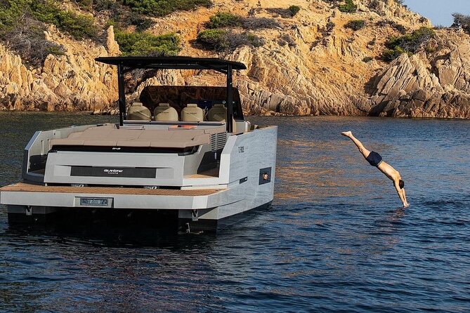 Private 5-Hour Cruise on Brand-New Luxury Yacht in Mykonos (Para Voce) - Why seeing Mykonos from the water works